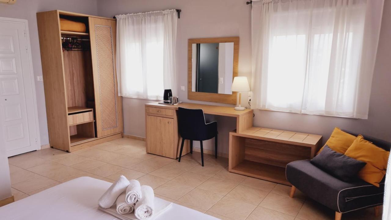 Chloe Apartments Lixouri Buitenkant foto